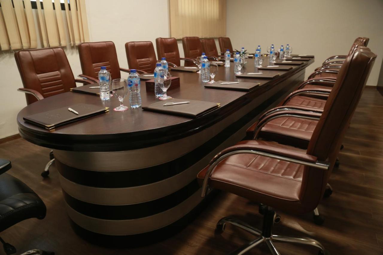 Ramada By Wyndham Multan Hotel Ngoại thất bức ảnh