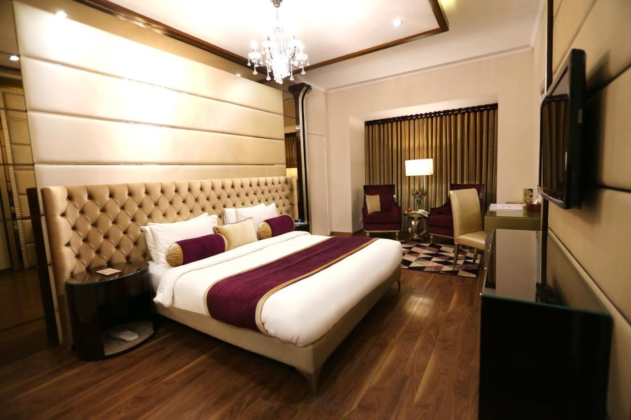 Ramada By Wyndham Multan Hotel Ngoại thất bức ảnh