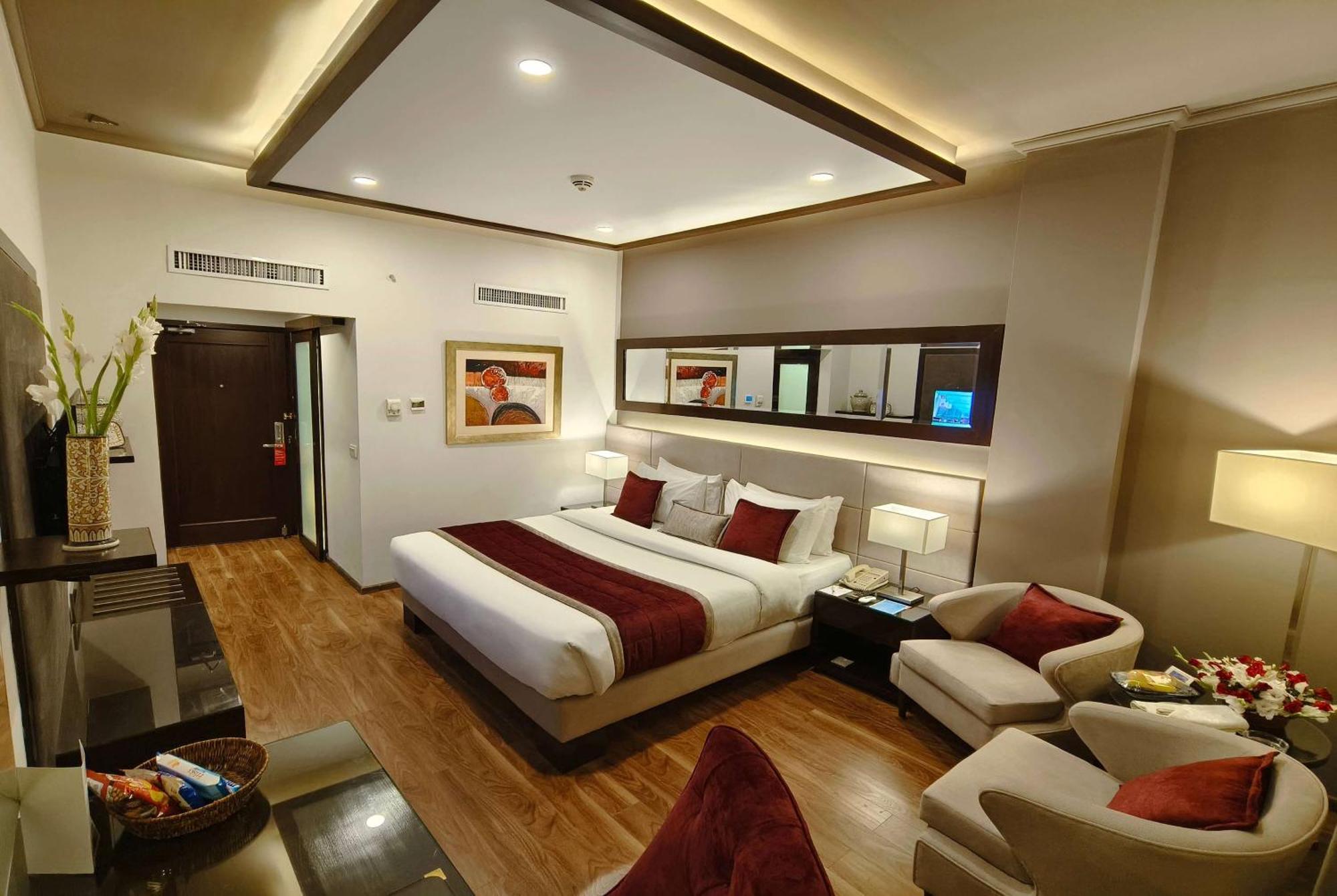 Ramada By Wyndham Multan Hotel Ngoại thất bức ảnh