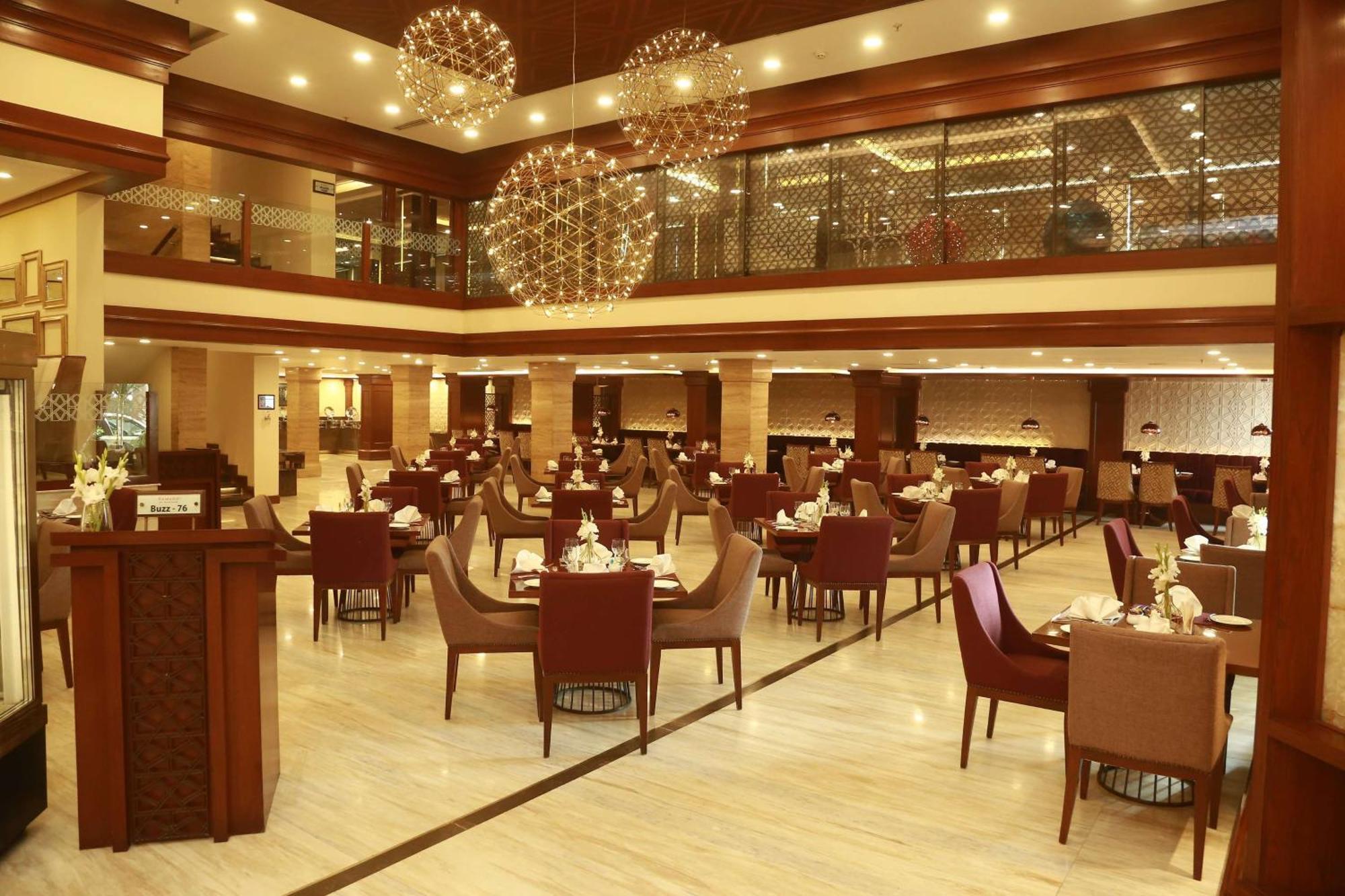 Ramada By Wyndham Multan Hotel Ngoại thất bức ảnh