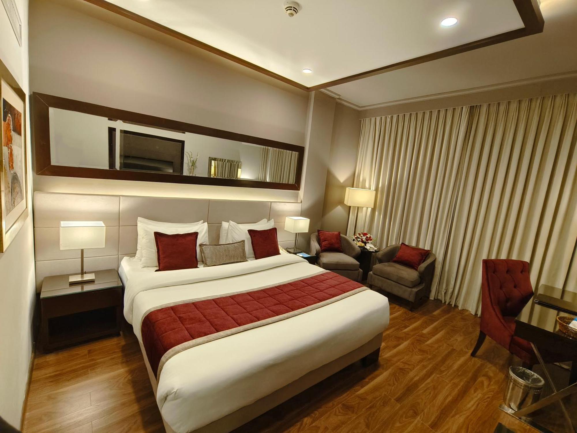 Ramada By Wyndham Multan Hotel Ngoại thất bức ảnh