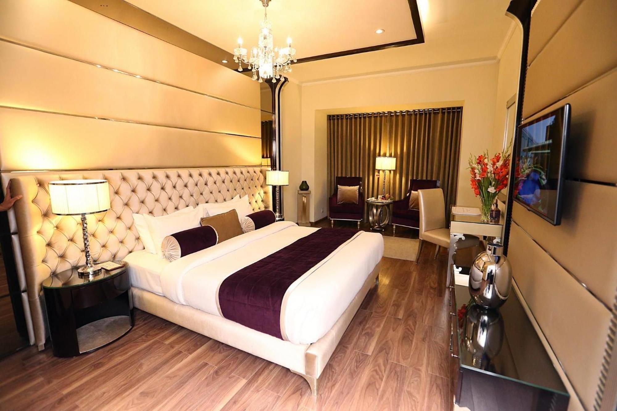 Ramada By Wyndham Multan Hotel Ngoại thất bức ảnh