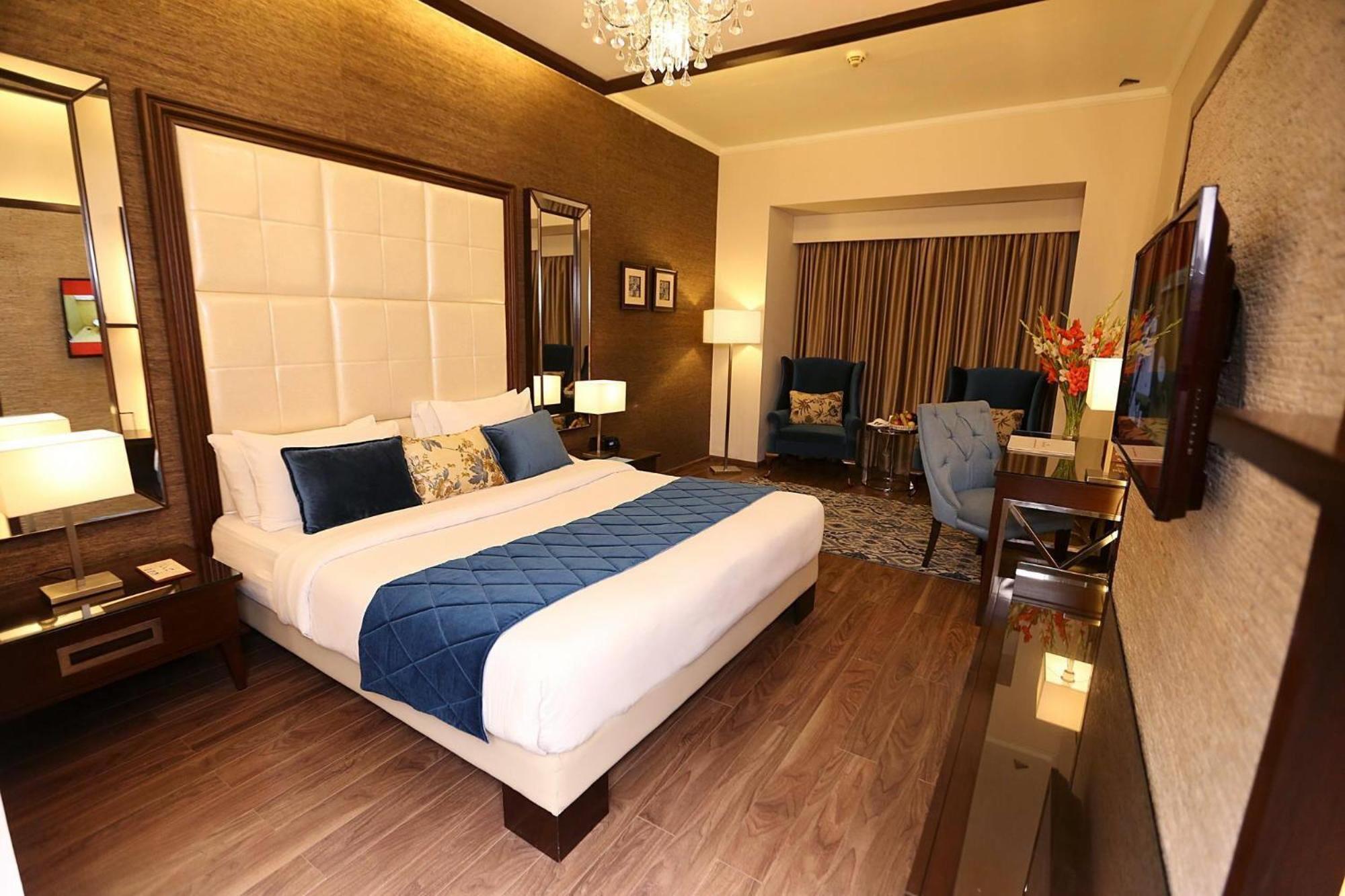 Ramada By Wyndham Multan Hotel Ngoại thất bức ảnh