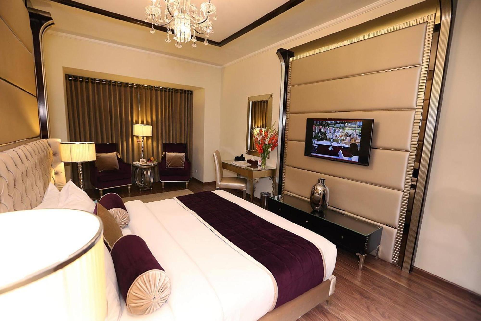 Ramada By Wyndham Multan Hotel Ngoại thất bức ảnh